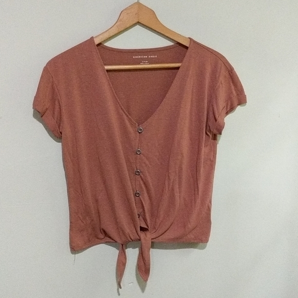American Eagle Outfitters Tops - AE knot tie crop top